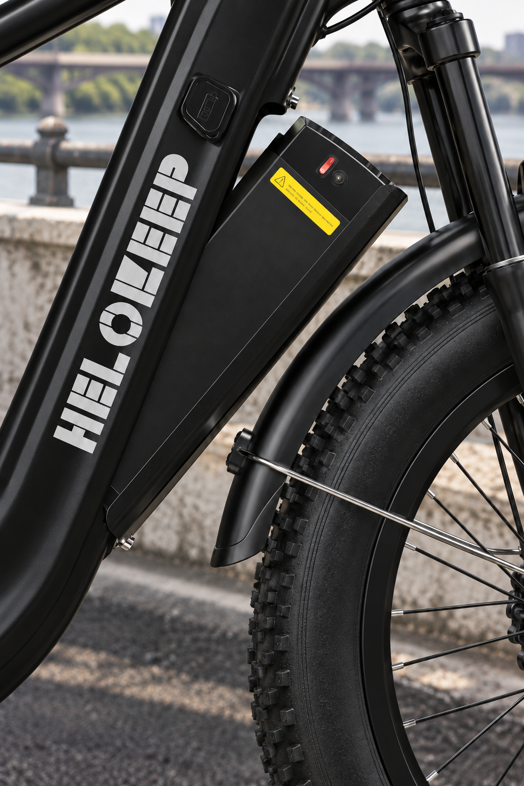 Black Helokeep 26F removable battery and curved step-through frame